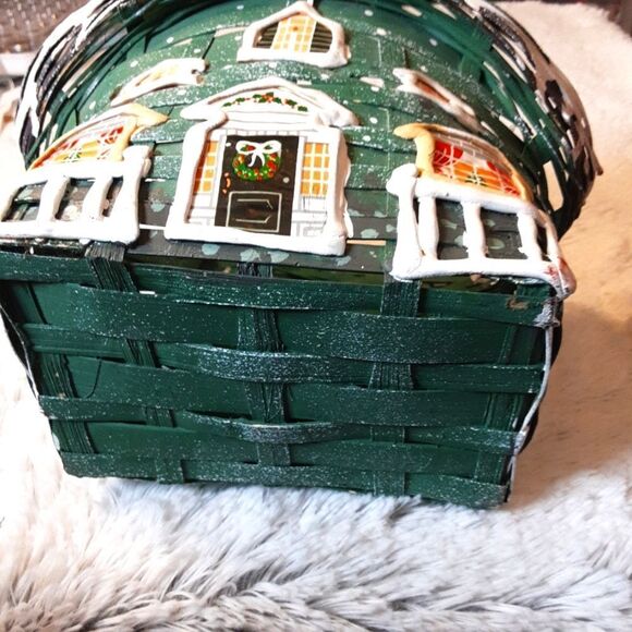 VINTAGE (1970's) Handcrafted Rare Woven Handpainted Christmas‎ Basket 10"… - Picture 4 of 14